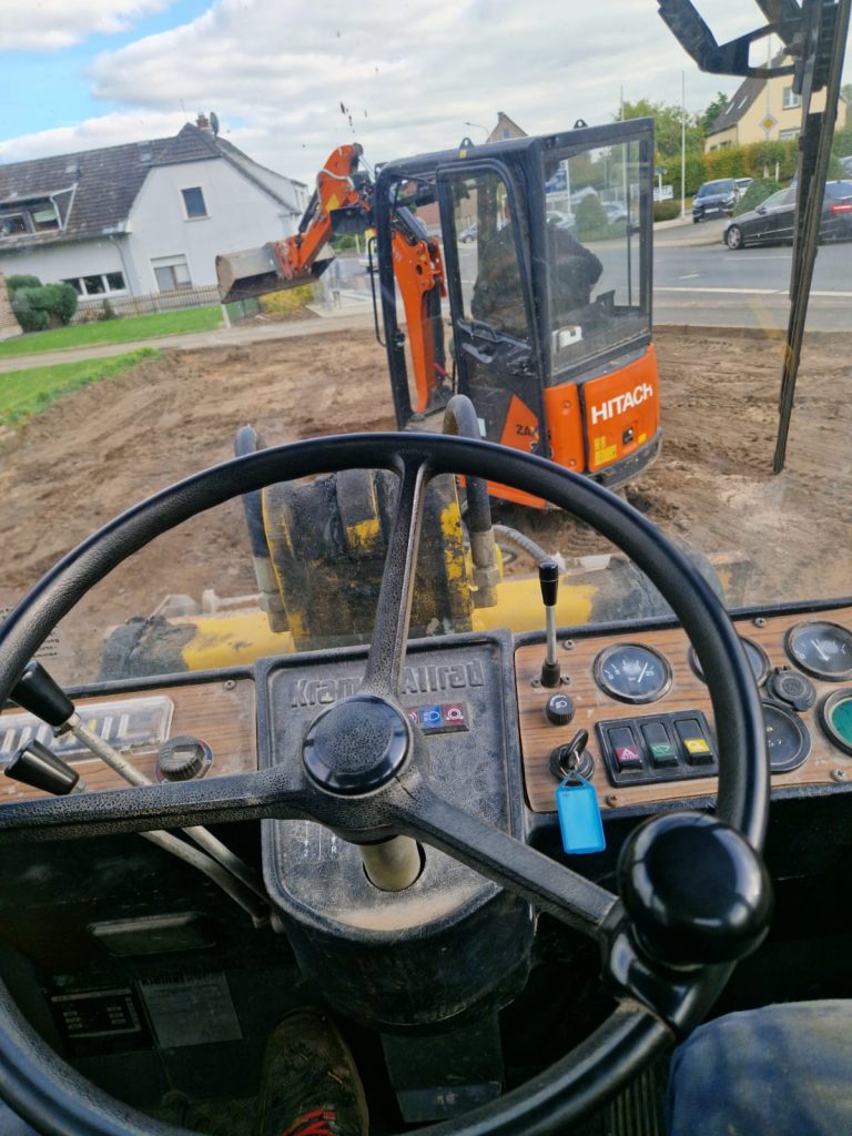 f9d7adb5-e584-4c70-9a16-3fb273c1b292